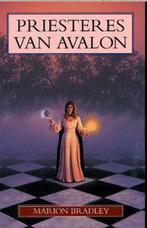 Priesteres van Avalon 9789022533383, Boeken, Verzenden, Gelezen, Marion Zimmer Zimmer Bradley