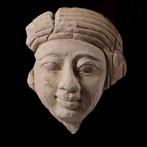 Oud-Egypte Limestone Gedeelte van een gezicht behorend bij