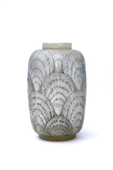 René Lalique - Vaas - R Lalique Coquilles vaas, nr. 932, Antiek en Kunst, Antiek | Glaswerk en Kristal