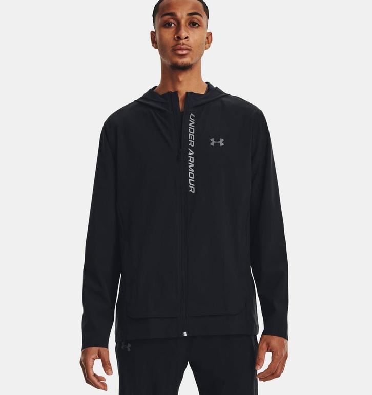 Under Armour Outrun The Storm Jacket-Blk - Maat SM, Vêtements | Hommes, Pantalons, Enlèvement ou Envoi