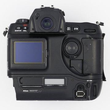 Nikon D1 Appareil photo reflex numérique (DSLR)