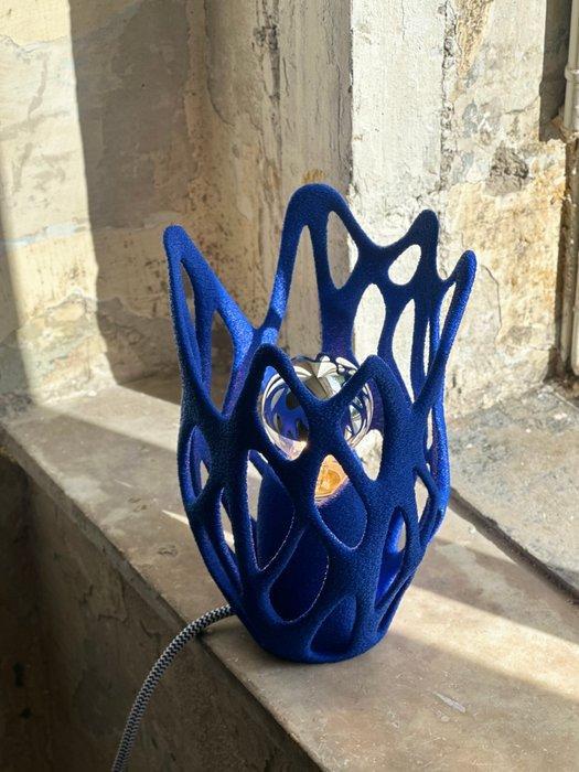 Cornu Design - Tafellamp - PLA - Navy 3D-geprinte lamp, Antiek en Kunst, Kunst | Designobjecten