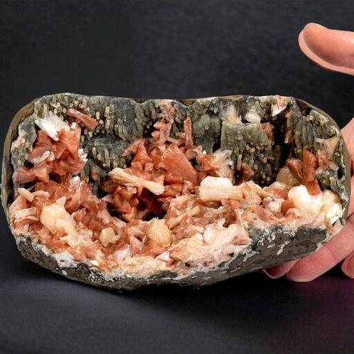 Minéral rare de collection - Matrice de chalcedony avec, Verzamelen, Mineralen en Fossielen