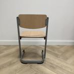 Tweedehands Project schoolstoel (rode stip) zithoogte 39 cm, Huis en Inrichting, Stoelen, Gebruikt, Hout, Eén