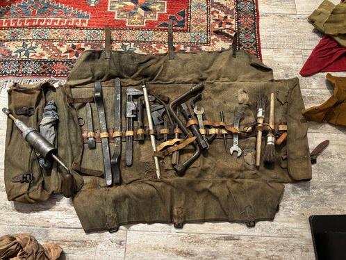 FIAT veicoli militari - Gereedschapskist (23) - militair -, Antiek en Kunst, Antiek | Wandborden en Tegels