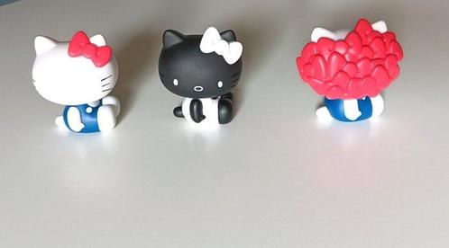 Undercover Collection Dolls - Hello Kitty X Undercover X, Antiek en Kunst, Antiek | Speelgoed