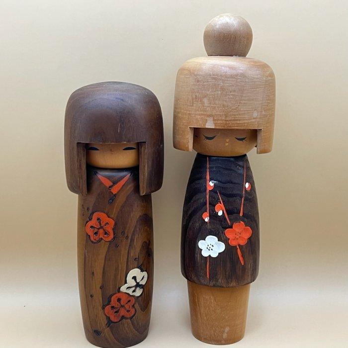 Paire de poupées Kokeshi japonaises vintage créatives par, Antiquités & Art, Curiosités & Brocante