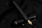 Pilot - Custom Black Resin with 14K Gold Nib - Vulpen
