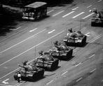 Stuart Franklin (1956-) - ‘The tank man’. Tiananmen Square,, Antiek en Kunst, Kunst | Schilderijen | Modern