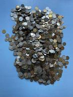 Wereld. Lot of approx. 9 kg world coins with emphasis on, Postzegels en Munten