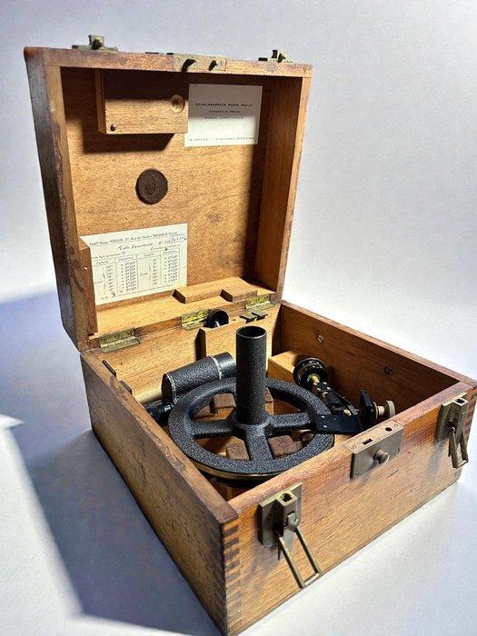 cercle hydrographique à crémaillère, Roger Poulin /, Antiek en Kunst, Curiosa en Brocante