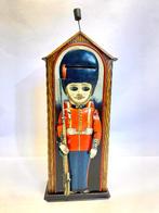 Saalheimer & Strauss - Blikken speelgoed - Beefeater Sentry, Antiek en Kunst