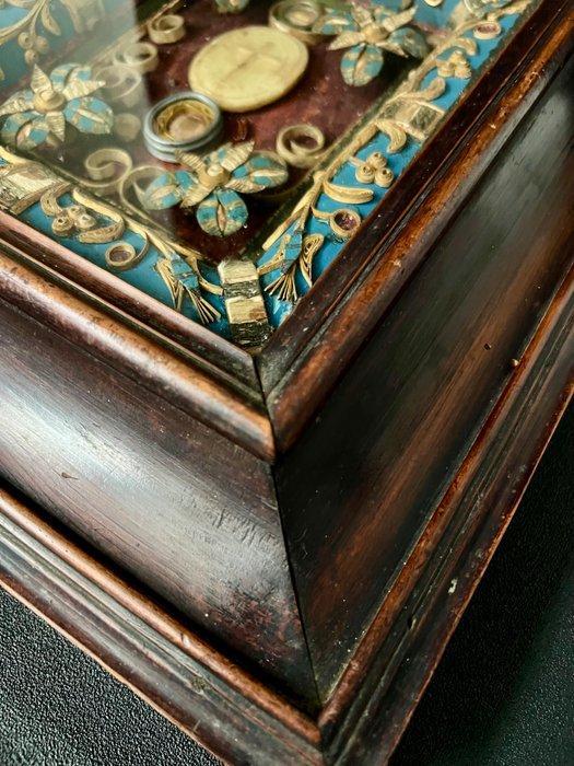 Reliekhouder - Hout, Glas, Papier, Was - 1750-1800 -, Antiquités & Art, Art | Art non-occidental