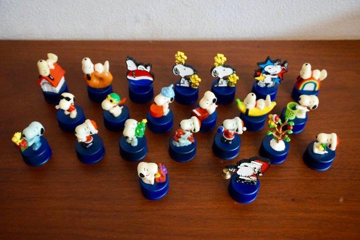 Unknown - Figuur - Pepsi × Snoopy bottle cap figurines set, Antiek en Kunst, Antiek | Overige Antiek
