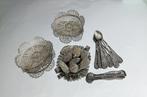 Filigree Fruits Baskets Tongs and 6 Spoons - Personnage