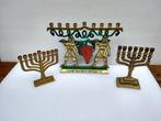 Judaica - lot de trois petits chandeliers à sept branches.