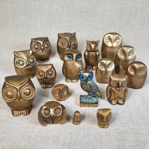 Beeldje, Prachtige verzameling van 17 uilen owls - 7 cm -, Antiquités & Art, Curiosités & Brocante