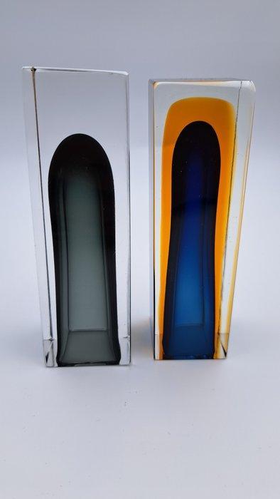 Vaas (2) - Blokvaas - Glas - De z.g blokvazen, Antiek en Kunst, Antiek | Glaswerk en Kristal