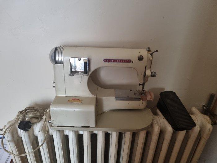 Fridor Stitchmaster Naaimachine - Staal, Antiek en Kunst, Kunst | Designobjecten