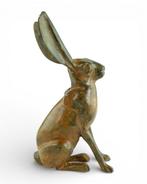 Pierre Chenet (XX-XXI) - sculptuur, Sitting Hare - 14 cm -