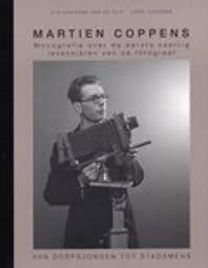 Martien Coppens - Van dorpsjongen tot stadsmens, Boeken, Kunst en Cultuur | Beeldend, Gelezen, Verzenden