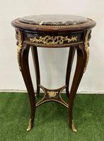 Table - table marron foncé - plate-bande avec ornements en, Antiek en Kunst