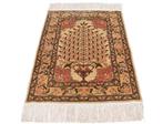 Silk Hereke Signed Carpet with Mehrab Design - Luxe pur ~1, Huis en Inrichting, Stoffering | Tapijten en Vloerkleden, Nieuw