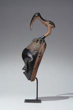 Een houten masker - Guro - Ivoorkust (Zonder minimumprijs)