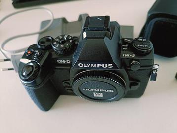 Olympus OM-D E-M1 MARK I Appareil photo sans miroir