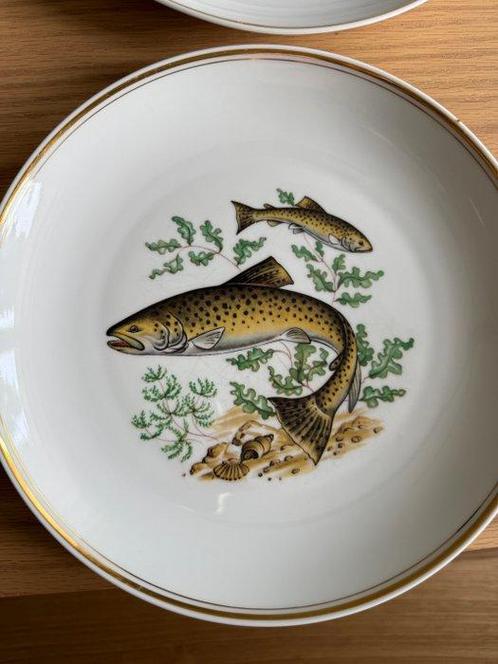 Louis Lourioux BERRY - Bord (12) - Porselein - Set van 12, Antiek en Kunst, Antiek | Meubels | Tafels
