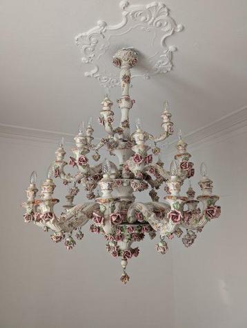 In style of Capodimonte or Bassano - Kroonluchter - Keramiek beschikbaar voor biedingen