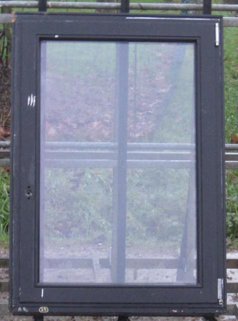 padoek houten raam , chassis , kozijn 84 x 118 zwart 9005, Doe-het-zelf en Bouw, Raamkozijnen en Schuifdeuren, Inclusief glas