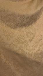 Gloed van amber en kopergoud: Damast Jacquard met een