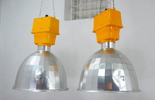 Plafondlamp - Metaal - Twee hanglampen, Antiek en Kunst, Antiek | Wandborden en Tegels