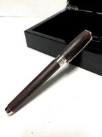 S.T. Dupont - Limited wenge wood fountain pen n°0063 -, Nieuw