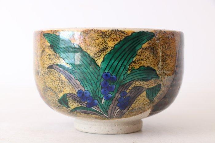 Kutani-yaki Matcha Theeschaal – Omané (Heilige Lelie) Motief, Antiek en Kunst, Antiek | Overige Antiek