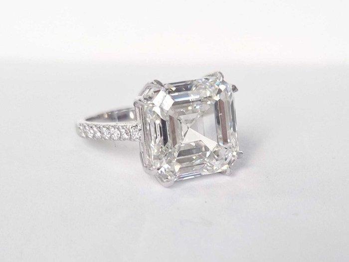 Verlovingsring - 18 karaat Witgoud - 10.30ct. tw. Diamant, Handtassen en Accessoires, Antieke sieraden