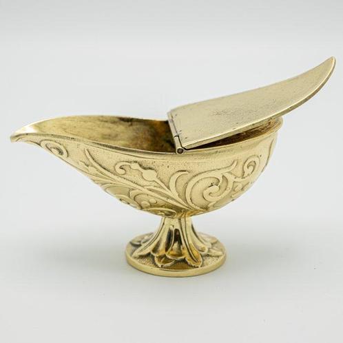Bateau à encens, néogothique - Laiton - 1850-1900, Antiek en Kunst, Kunst | Niet-Westerse kunst