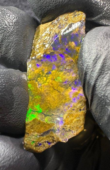 24ct Kristal Opaal Ruw- 4.8 g, Verzamelen, Mineralen en Fossielen