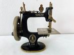 Singer 20 Sewhandy Naaimachine - Metaal