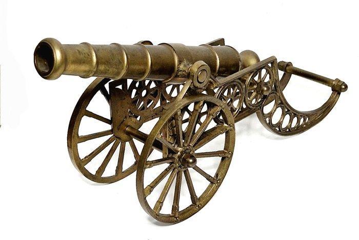 Model militair voertuig - Prachtig groot model van een oud, Kinderen en Baby's, Speelgoed | Overig