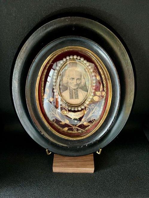 Reliekhouder - Glas, Hout, Textiel - 1850-1900 - Vianney, de, Antiek en Kunst, Kunst | Niet-Westerse kunst