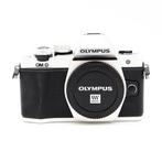 Olympus E-M10 II Body Zilver (Occ), Ophalen of Verzenden, Zo goed als nieuw