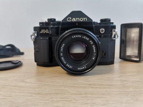 Canon A-1 nero + FD lens: 1,8/50mm + flash Appareil photo, Audio, Tv en Foto, Fotocamera's Analoog