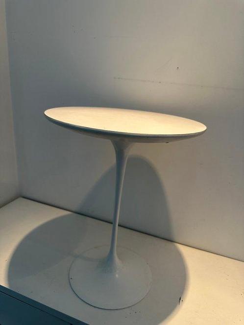 Knoll - Eero Saarinen - Table dappoint - Aluminium, Bois, Antiek en Kunst, Antiek | Meubels | Stoelen en Sofa's