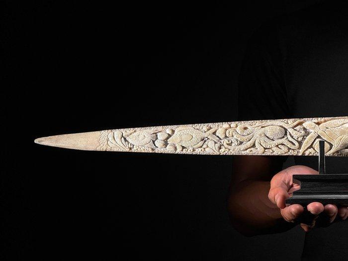 GEEN MINIMUMVERKOOPPRIJS - Grote gesneden zwaardvisrostrum -, Antiek en Kunst, Kunst | Designobjecten