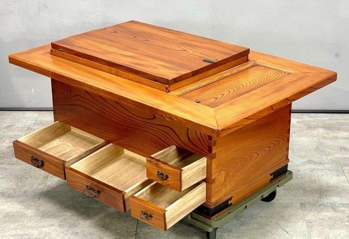 Hout, koper, ijzer - Japans traditioneel hibachi kast -, Antiek en Kunst, Antiek | Overige Antiek