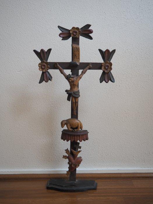 Barok Crucifix - Lindehout - 1750-1800 - Calvary Swiss Folk, Antiek en Kunst, Kunst | Niet-Westerse kunst