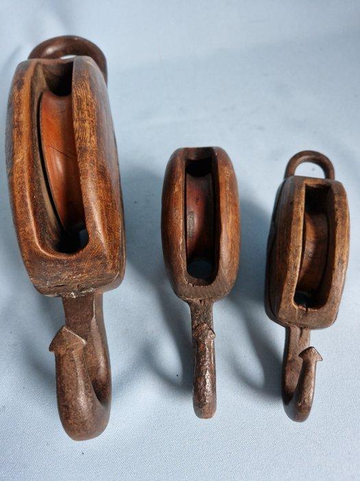 Katrollen (3) - Hout, IJzer, Antiek en Kunst, Curiosa en Brocante