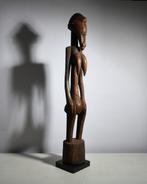 sculptuur - Standbeeld Pilon Deble of debele - Poro Kulubele